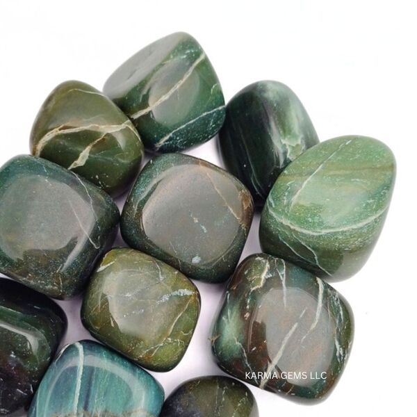 Green Jade 25 To 35 MM Crystal Tumbled Stone